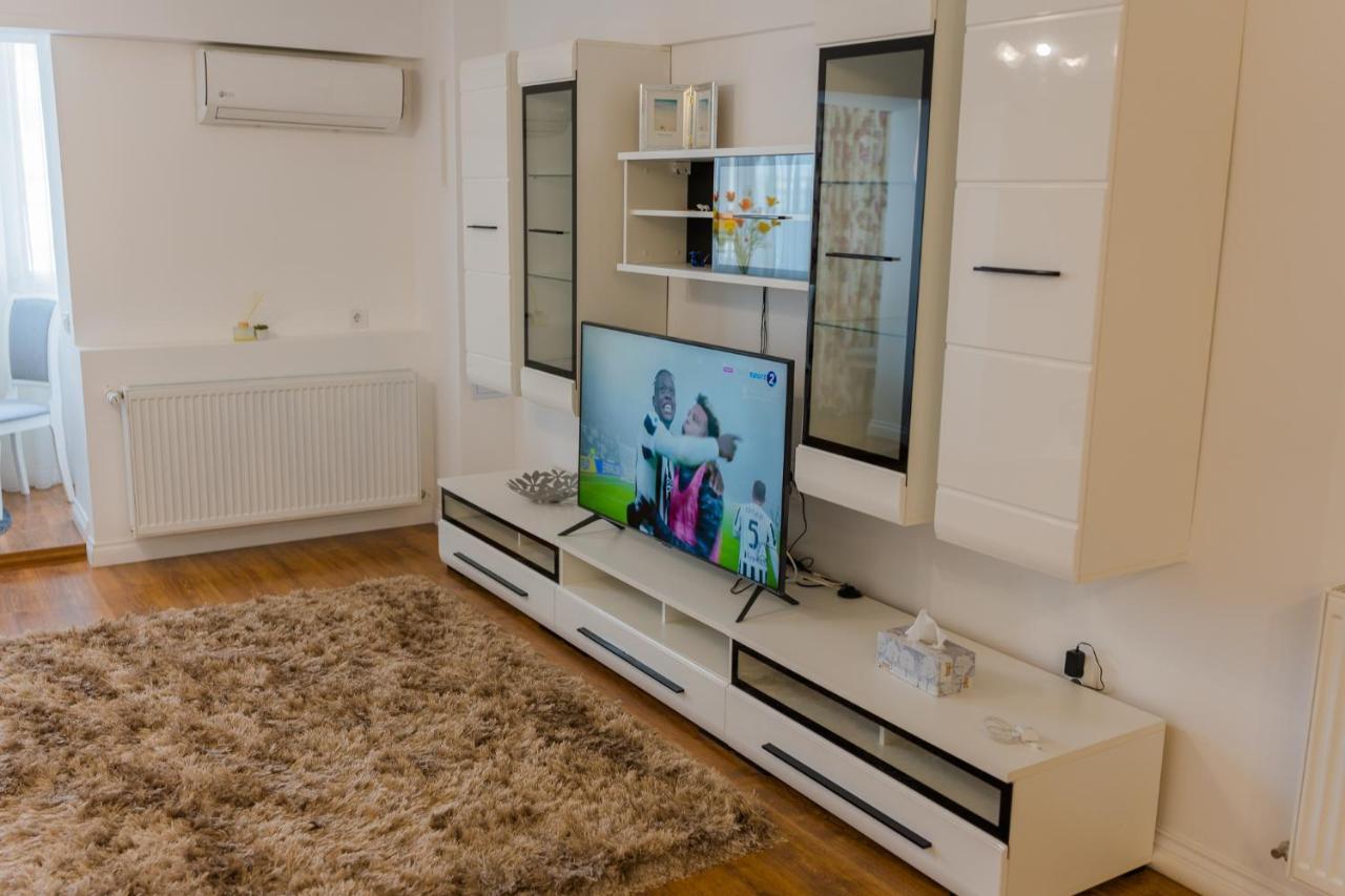 Cozy & Spacious 2Br Apartment With Netflix Bukareszt Zewnętrze zdjęcie