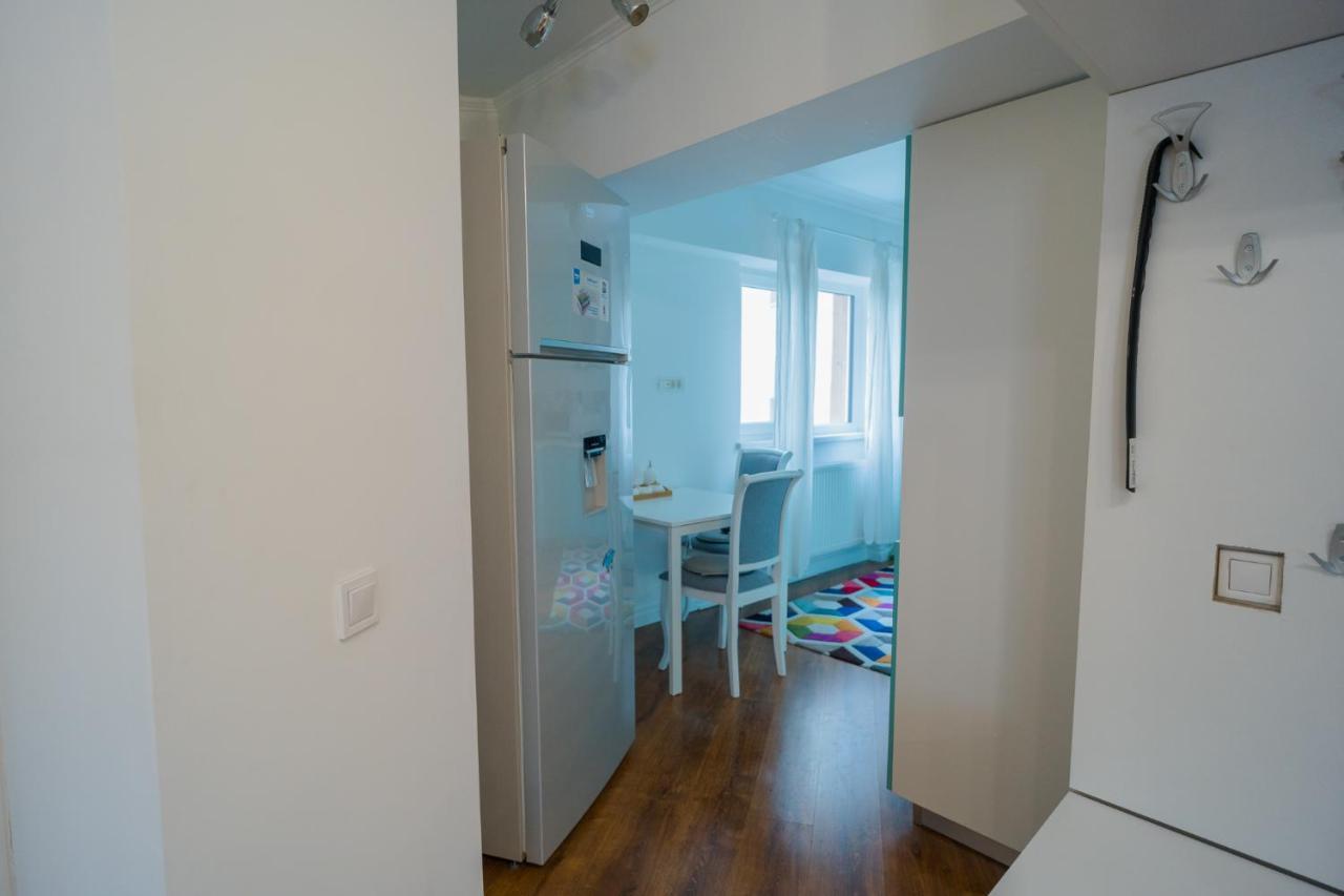 Cozy & Spacious 2Br Apartment With Netflix Bukareszt Zewnętrze zdjęcie