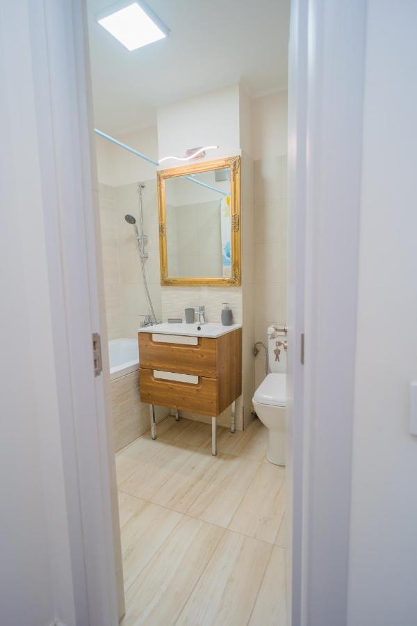 Cozy & Spacious 2Br Apartment With Netflix Bukareszt Zewnętrze zdjęcie