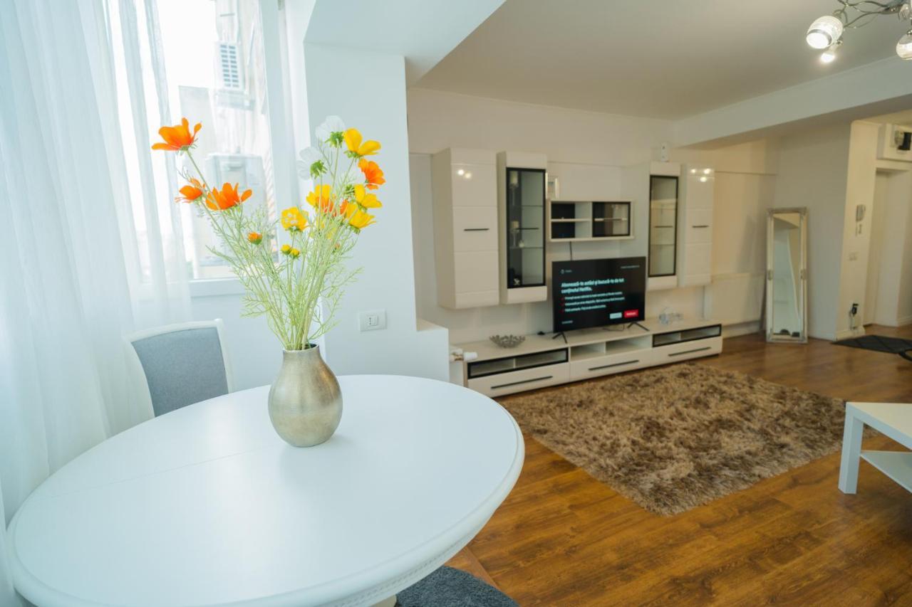 Cozy & Spacious 2Br Apartment With Netflix Bukareszt Zewnętrze zdjęcie