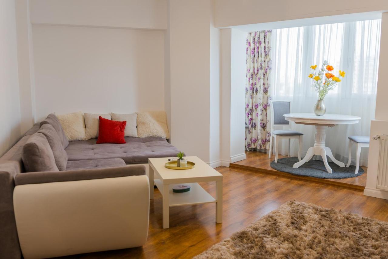 Cozy & Spacious 2Br Apartment With Netflix Bukareszt Zewnętrze zdjęcie